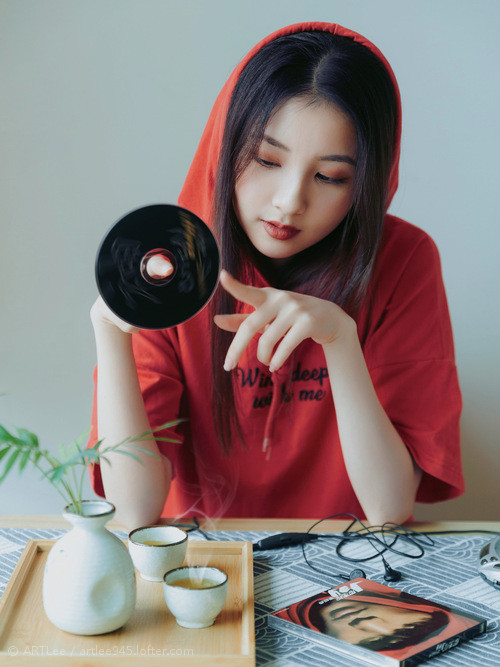 九游9游-落后局面下球队众志成城完成逆转激励人心，落后两球逆转